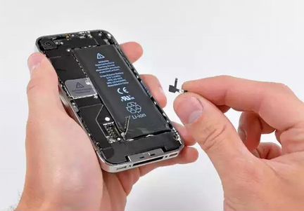 Замена акб батарейки на iPhone
