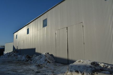 Теплый склад с бетонным полом в центре, 216 м²