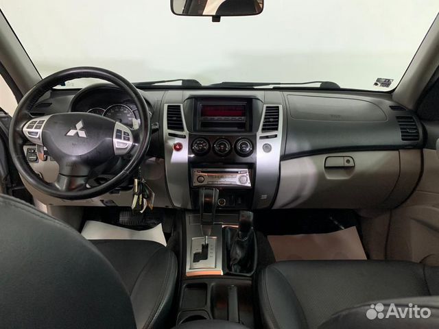 Mitsubishi Pajero Sport `2010