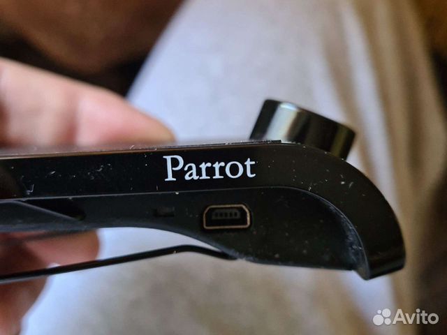 Устройство громкой связи Parrot minikit+