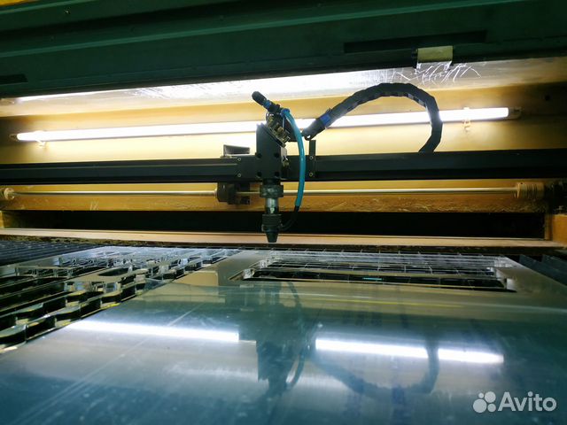 Лазерная резка оргстекла и фанеры