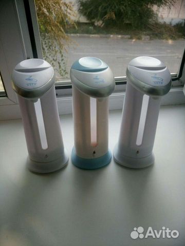 Три дозатора для жидкого мыла