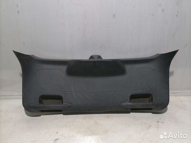 Обшивка крышки багажника Ford Foxus 3