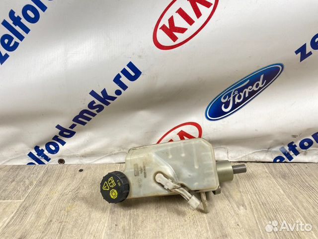Главный тормозной цилиндр Ford Focus 2 седан hwdb