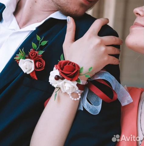 Цветочные браслеты