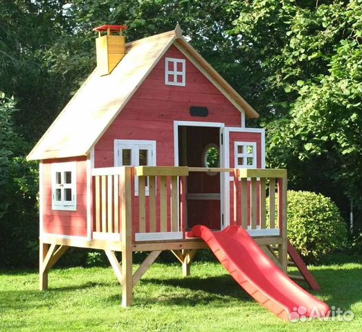 Детский игровой домик для дачи из дерева фото