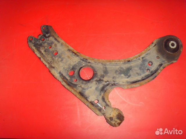 Рычаг передний 1J0407151C Skoda Octavia (A4) (1U2)