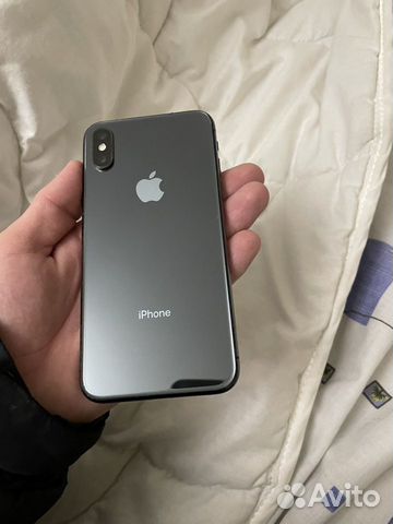 Телефон iPhone