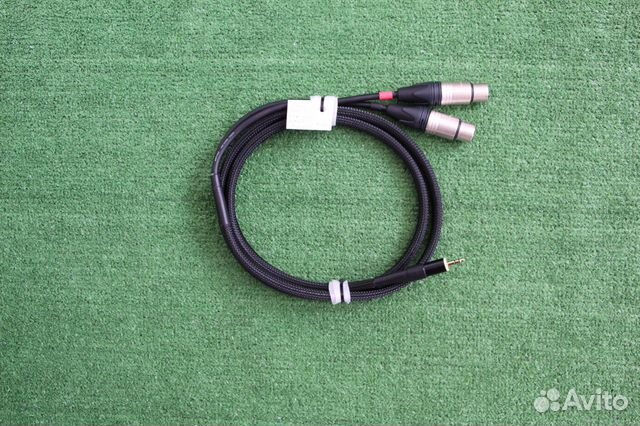 Tachi 1 MiniJack-2XLR Memale, Japan
