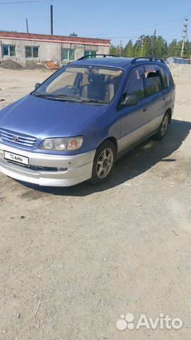 Toyota Ipsum 2.0 AT, 1998, 130 000 км