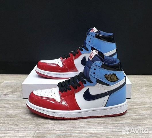 Кроссовки Nike Air Jordan 1