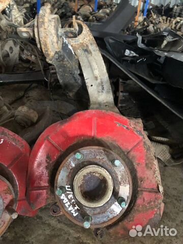 Кулак задний правый левый Mazda 3 bk Мазда3