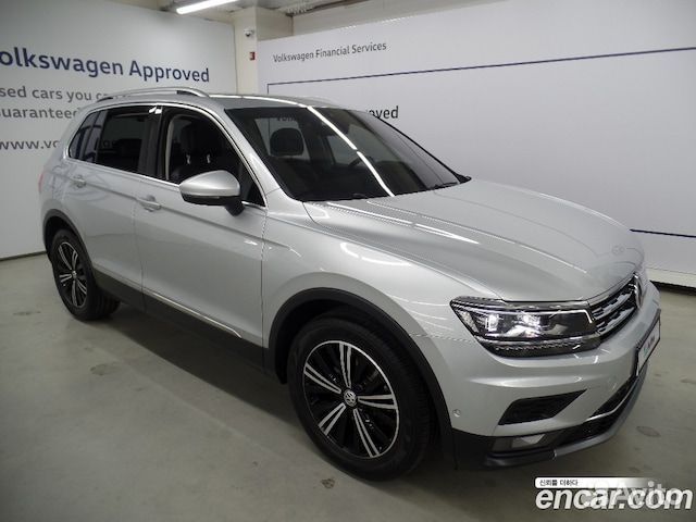 Volkswagen Tiguan 2.0 AMT, 2019, 28 740 км