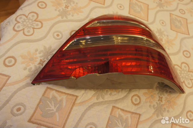 Фонарь задний правый Mercedes W211