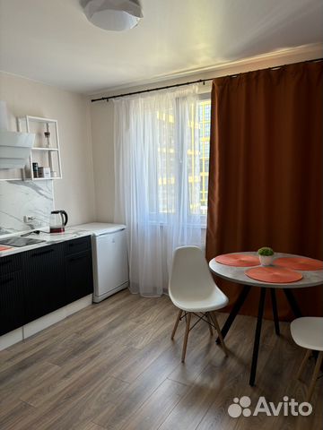 

1-к. квартира, 35 м², 10/17 эт.