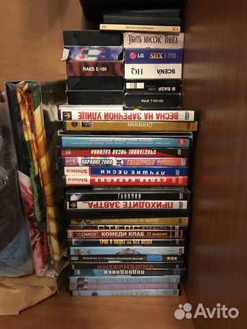 DVD диски и кассеты