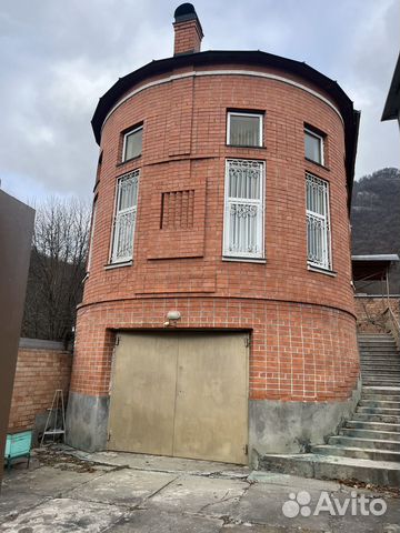 

2-к. дом, 200 м²