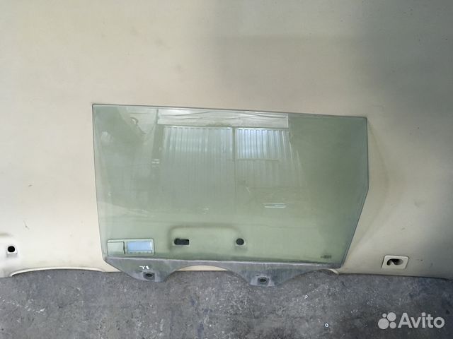 Стекло задней левой двери для Фольксваген Туарег