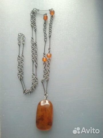 Кулон с янтарем