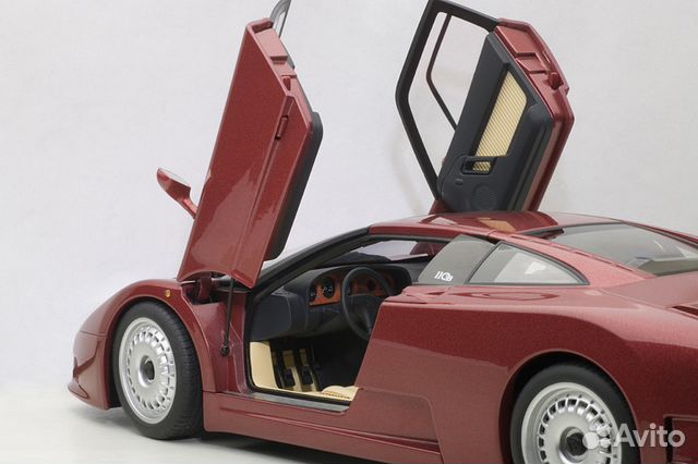 1/18 Bugatti EB110GT (red)