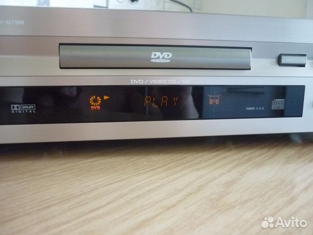 Yamaha CD/DVD-S796