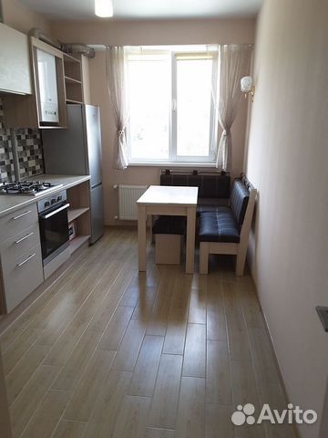 1-к квартира, 42 м², 2/10 эт.