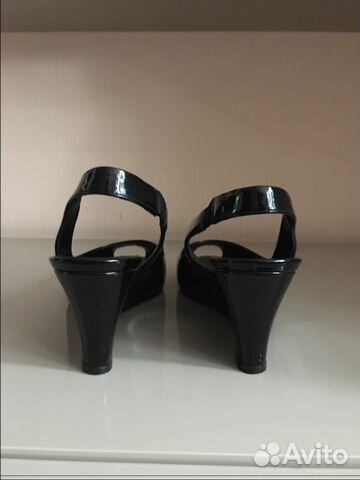 Босоножки женские