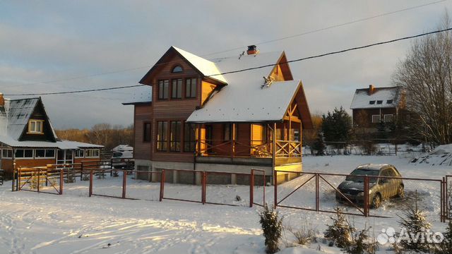 

Коттедж 210 м² на участке 10 сот.