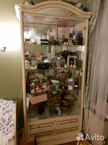 Мебель в квариру Сервант витрина комод