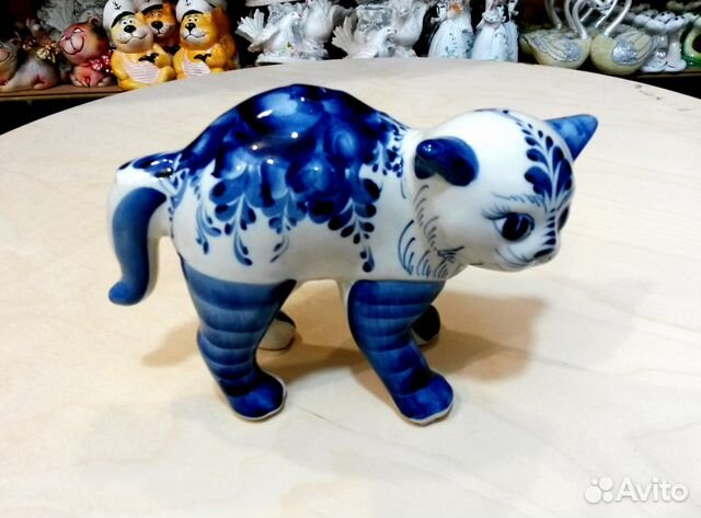 Продаются сувенирные фигурки из гжели