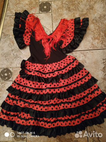 Платья повседневные и праздничные нарядные в налич Платья повседневные и праздничные нарядные в налич