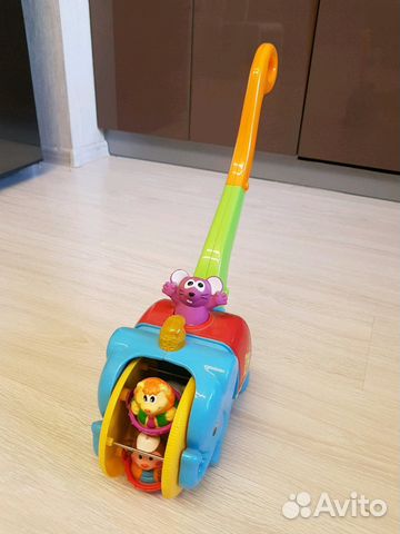 Игровая каталка с ручкой Игровая каталка с ручкой