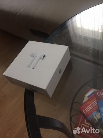 Коробочка AirPods