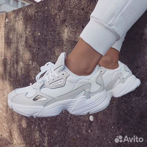 Кроссовки Adidas falcon