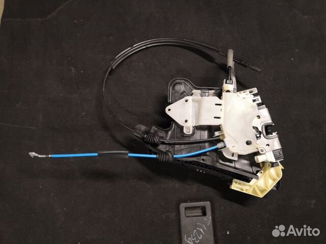 Замок задней двери Mercedes W212 W204 A2047302135 Замок задней двери Mercedes W212 W204 A2047302135