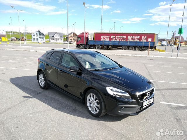 Volvo V40 Cross Country 2.0 AT, 2017, 28 000 км