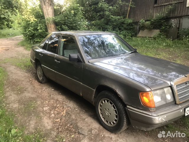 Mercedes-Benz W124 2.3 AT, 1986, 250 000 км