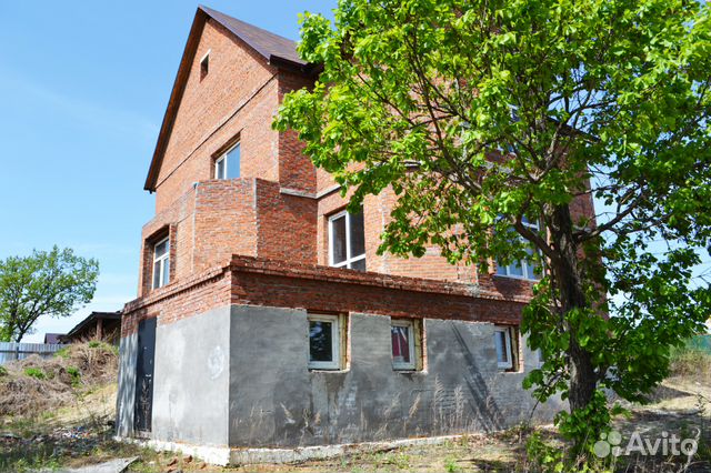 Коттедж 350 м² на участке 30 сот.