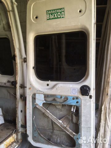 Дверь задняя правая со стеклом ford transit