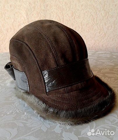 Шляпа кожаная с норковой отделкой Шляпа кожаная с норковой отделкой