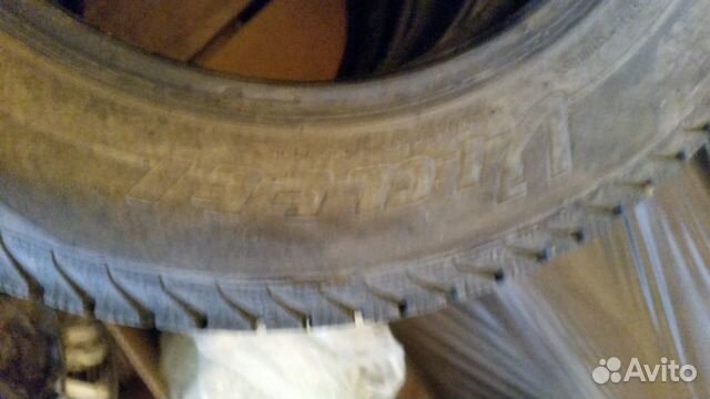 Продам шины зимние Viatti