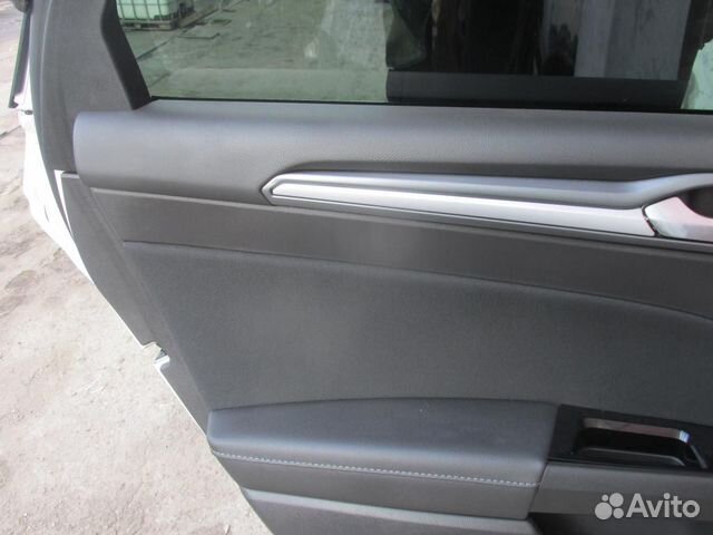 Обшивка двери задней левой Ford Mondeo V 2015) Обшивка двери задней левой Ford Mondeo V 2015)