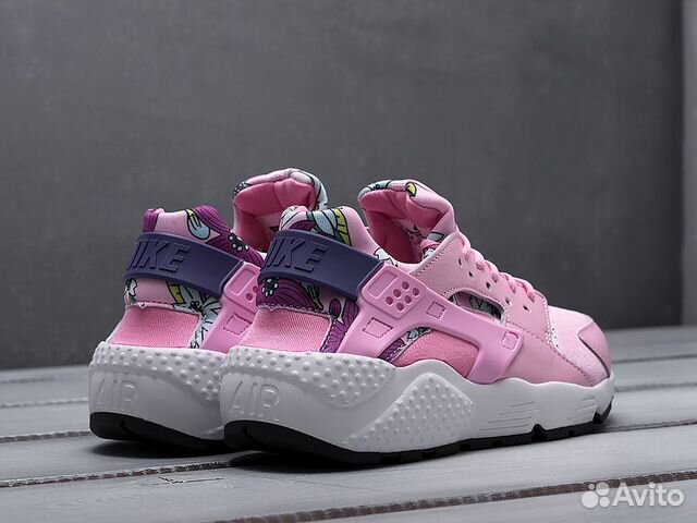 Кроссовки Nike Air Huarache розовые новые Кроссовки Nike Air Huarache розовые новые