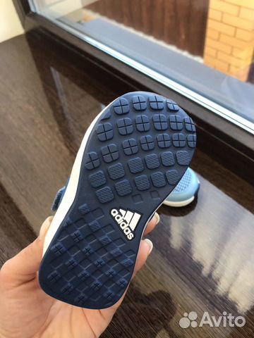 Кроссовки новые Adidas Кроссовки новые Adidas