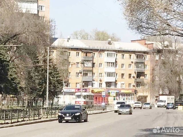 Продам торговое помещение, 738 м²