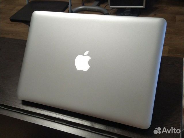 Apple MacBook Pro (i5, 8гб, ssd, intl HD)