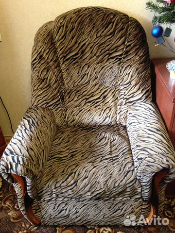 Диван и два кресла