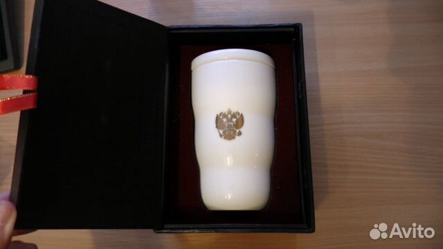 Фарфоровый сосуд для сливок новый, подарочный Фарфоровый сосуд для сливок новый, подарочный