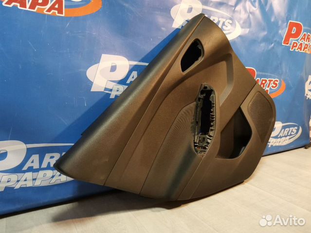 Обшивка двери задняя левая Ford Focus 3 CB8 2011 Обшивка двери задняя левая Ford Focus 3 CB8 2011
