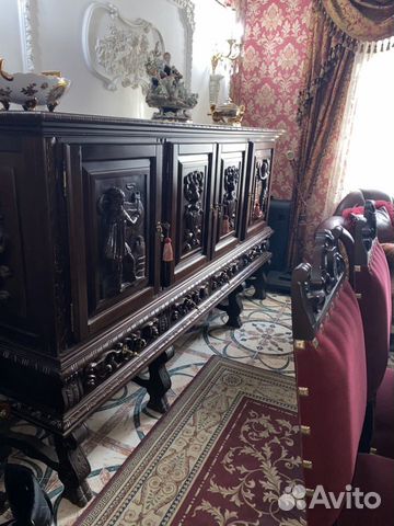 Ренессанс и столовая Ренессанс и столовая